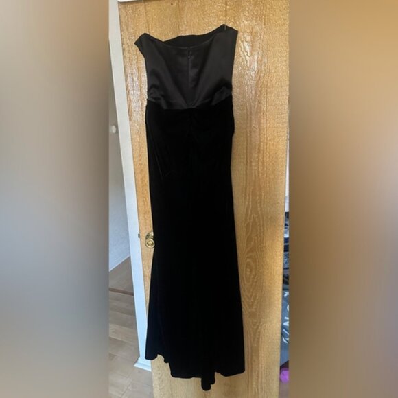 PERSEPHONE BLACK VELVET STRAPLESS DRESS - Picture 5 of 5